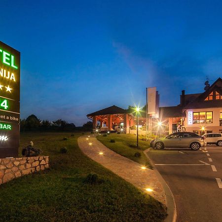 Hotel Degenija Selište Drežničko Exterior foto